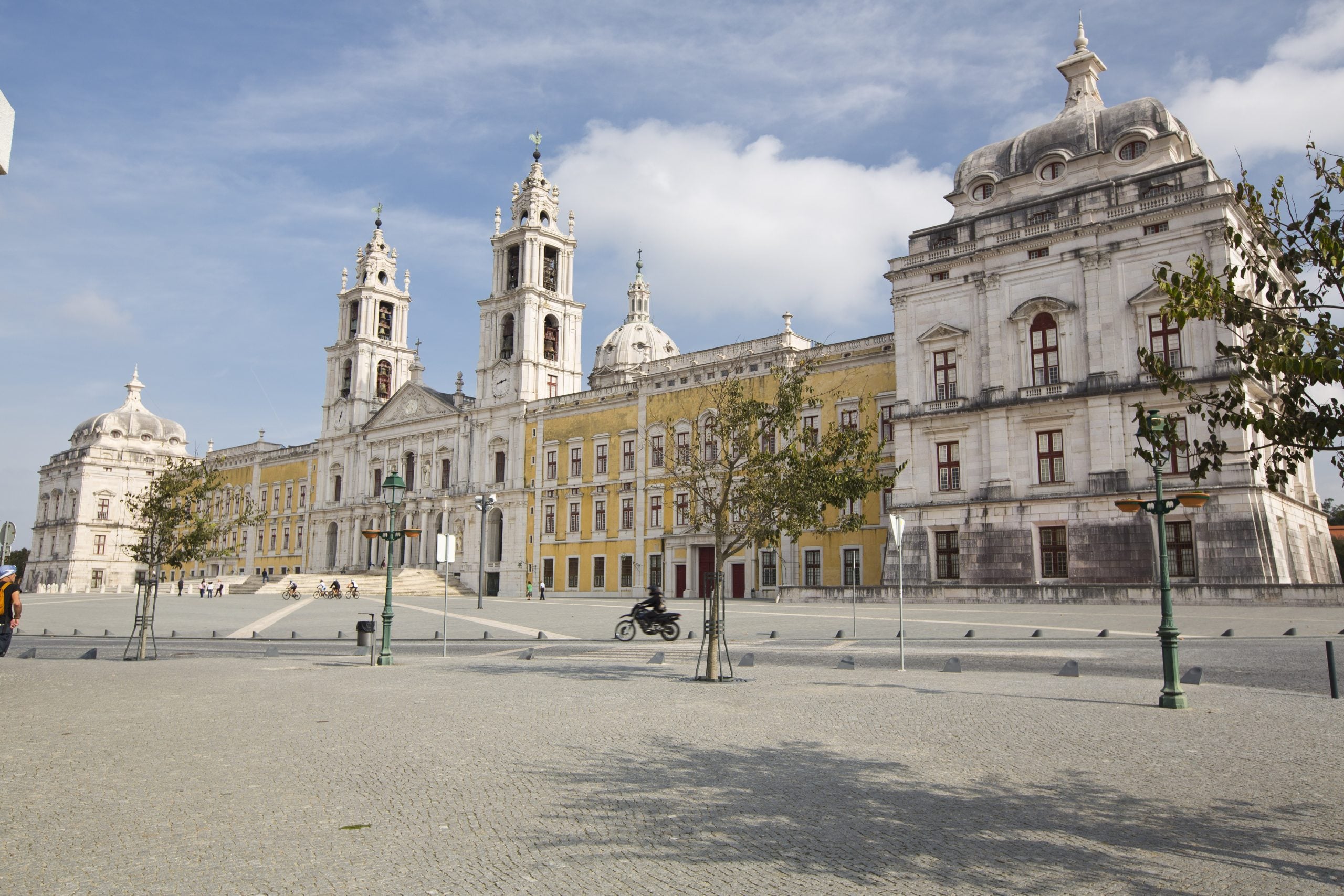 Architektura portugalska: 7 najbardziej niesamowitych budynków w Portugalii
