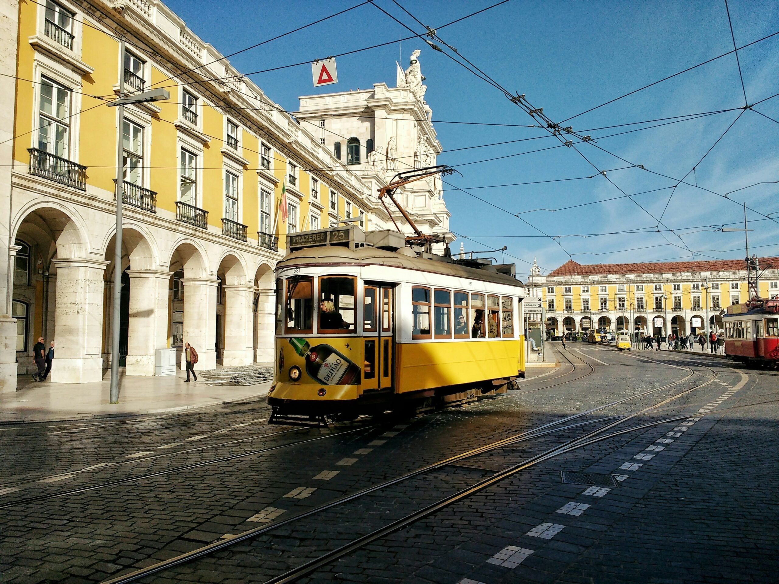 Niewyjaśnione przerwy w dostawie zasilania Hiszpania i Portugalia