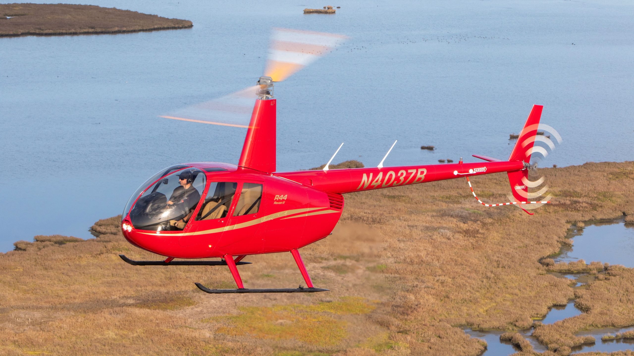 Breaking: Pilot helikoptera zabity w Australii, gdy nieautoryzowany samolot wydziela się do hotelu Cairns