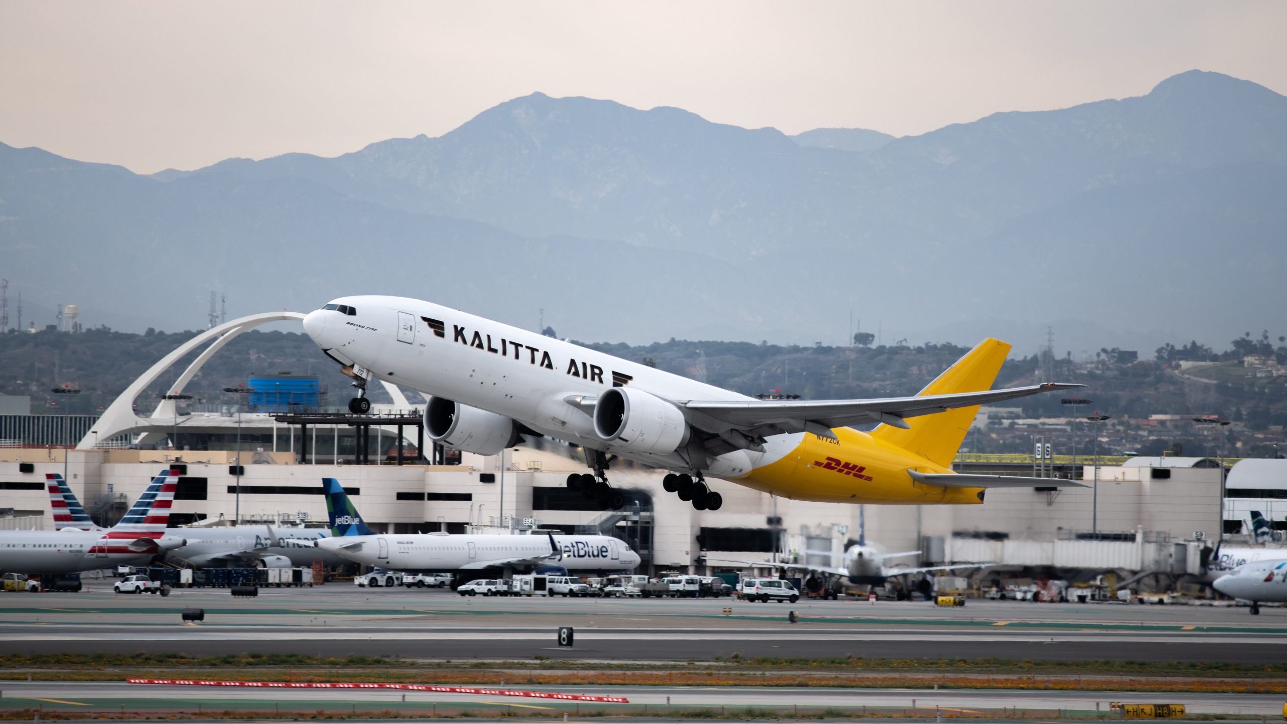 Kalitta Air stoi w obliczu potencjalnej kary za 400 000 USD za prowadzenie niezgodnego Boeing 777F