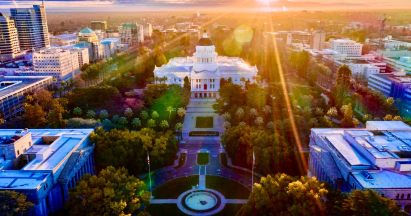 10 niedrogich miast do zamieszkania w Kalifornii, uszeregowanych według cen domów