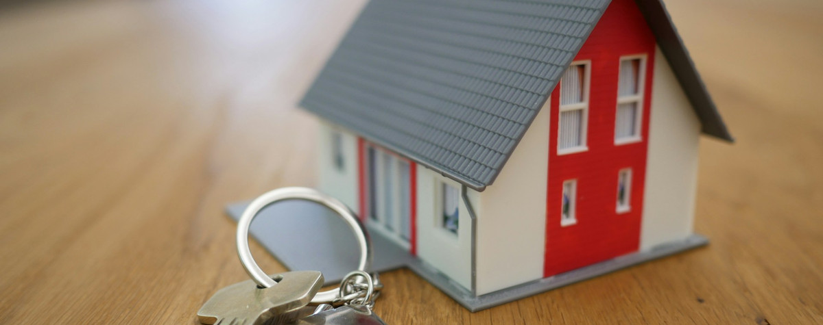 Plusy i wady krótkiego, miesięcznego i długoterminowego wynajmu: Przewodnik dla najemców