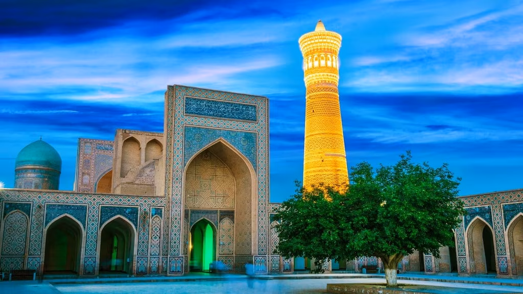 14 polecanych atrakcji turystycznych w Bucharze w Uzbekistanie!