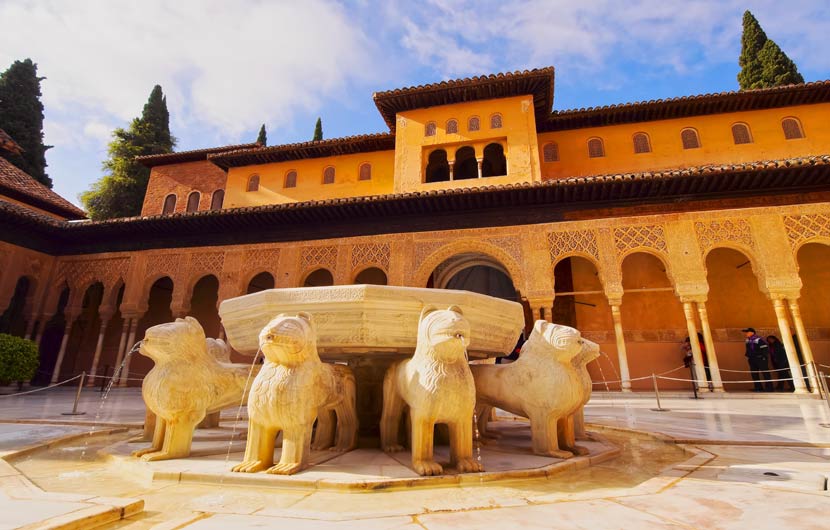 Alhambra w Granadzie